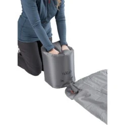 Rab Stratosphere 4 - Isolierte Schlafmatte -CampTraum Verkäufe rab stratosphere 4 schlafmatte qma 05 grh reg 5